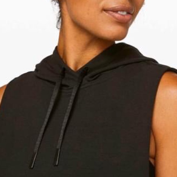 New lululemon Hoodie - Picture 2 of 3